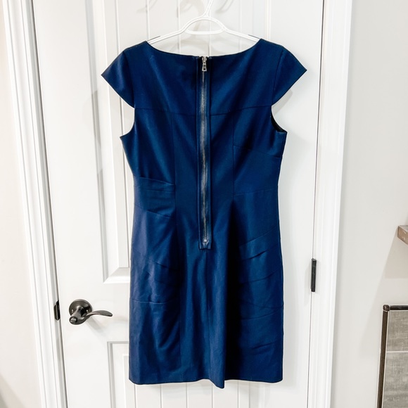 Cynthia Steffe Navy Cap Sleeve Asymmetrical Design Sheath Dress Size 8 - Picture 2 of 7
